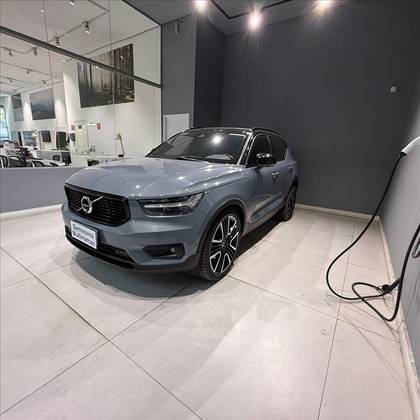 VOLVO XC40 2.0 T5 GASOLINA R-DESIGN AWD GEARTRONIC VOLVO XC40 2.0 T5 GASOLINA R-DESIGN AWD GEARTRONIC